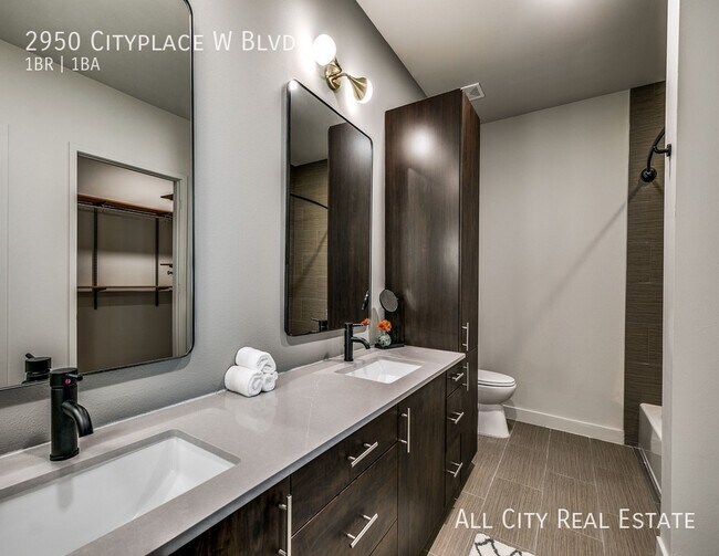 Foto del edificio - 2950 Cityplace W Blvd