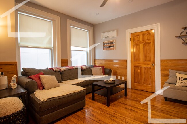 Building Photo - Unbeatable Price in Gorgeous Town!  Sunlit...