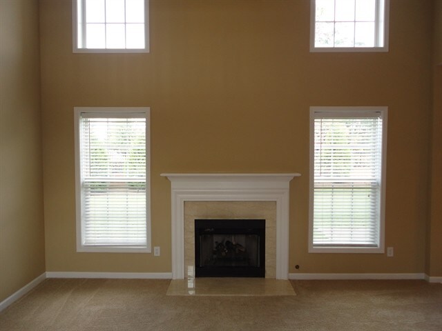 Building Photo - 12 Woodsmoke Court
