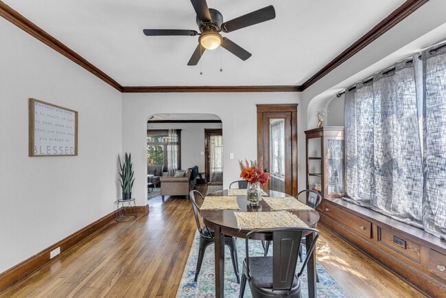 Foto del edificio - 10617 Bernard Ave