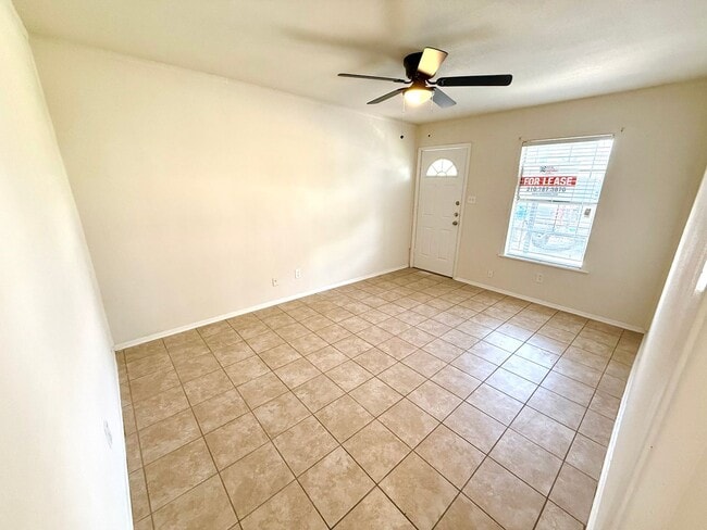 Photo - 520 Prado St Apartment