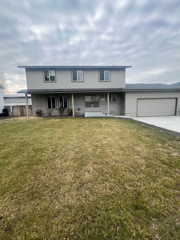 Foto principal - Home in West Richland