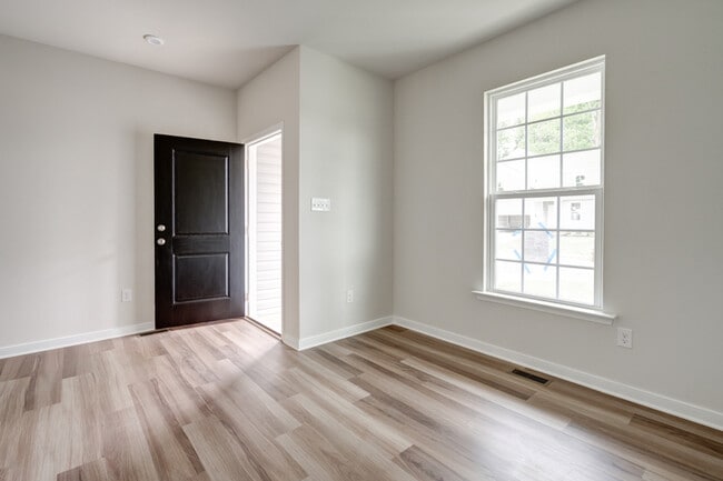 Building Photo - 309 Northfield Hts Ln
