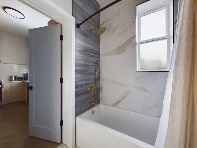 Foto del edificio - 841 N Mozart St