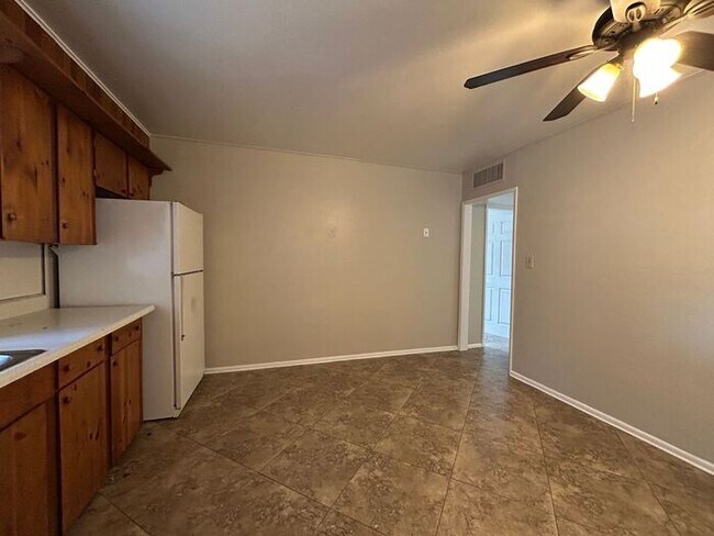 Foto del edificio - 920 S Wilson St