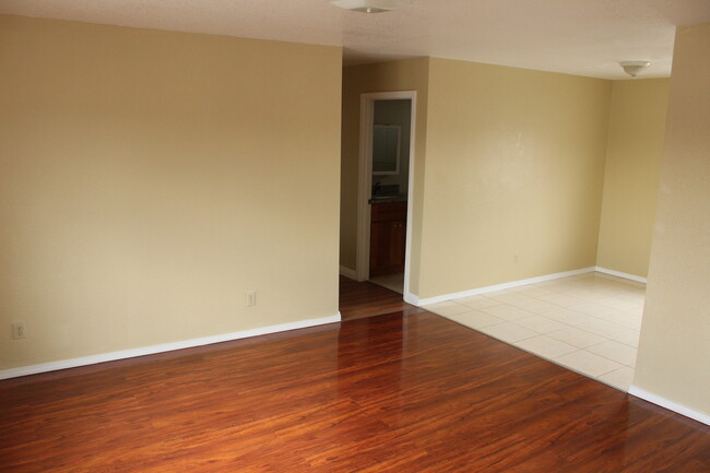 Building Photo - 6534 Adamson Ave