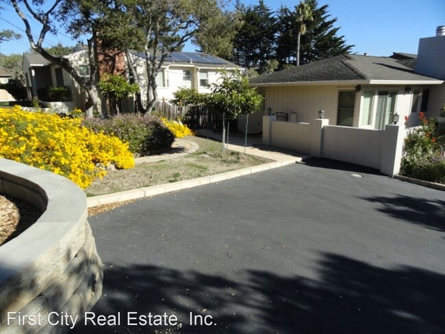 Building Photo - 3 br, 2 bath House - 55 El Caminito Del Norte