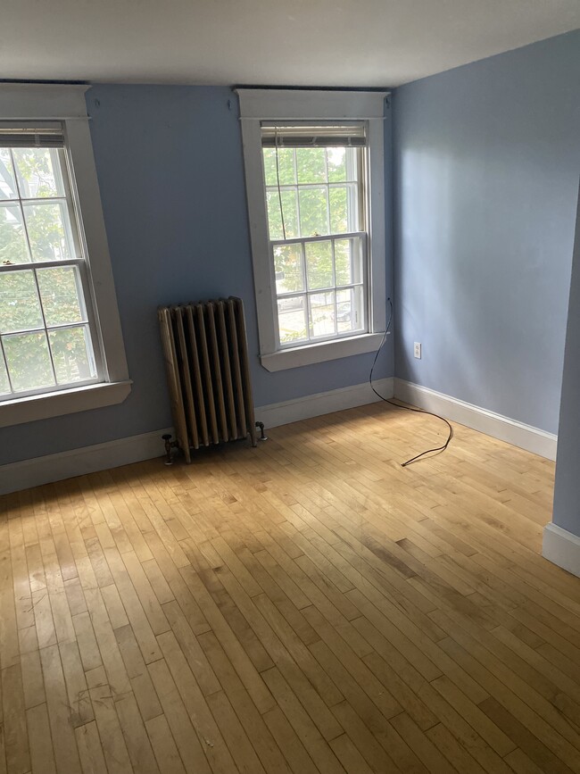dining room - 214 French St