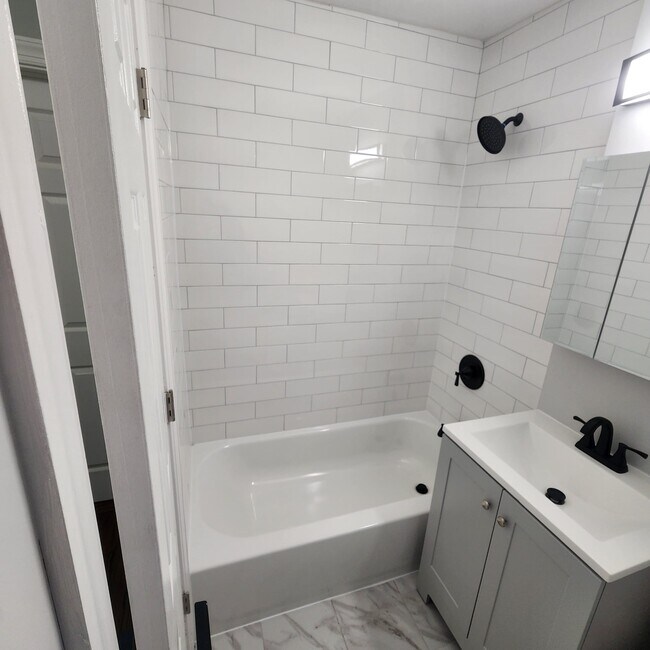 Foto del edificio - 538 W 7th St