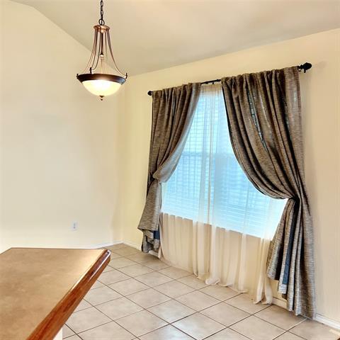 Building Photo - 203 Waterford Dr
