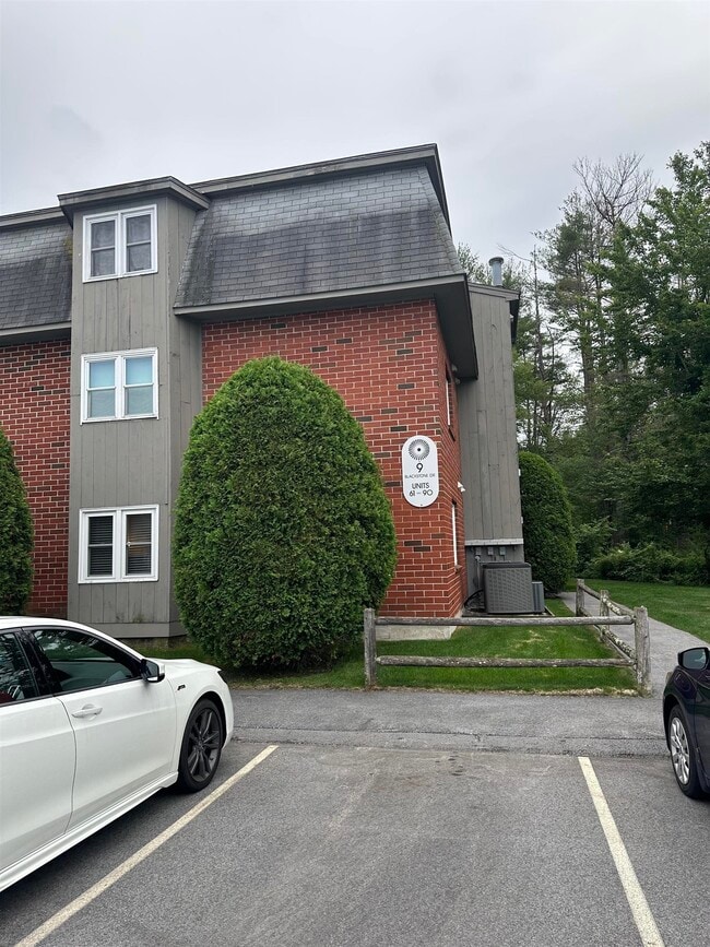 Building Photo - 9 Blackstone Dr