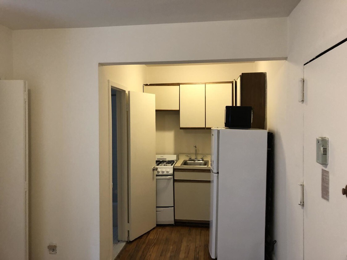 Building Photo - 226 East 14th Street