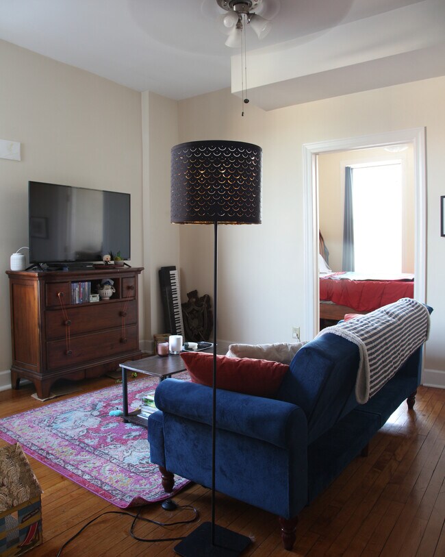 Foto del edificio - 3010 W Cermak Rd