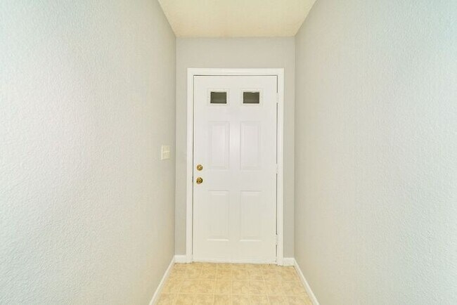 Foto del edificio - Sweet 3 Bedroom 2.5 Bath in Popular Maple ...