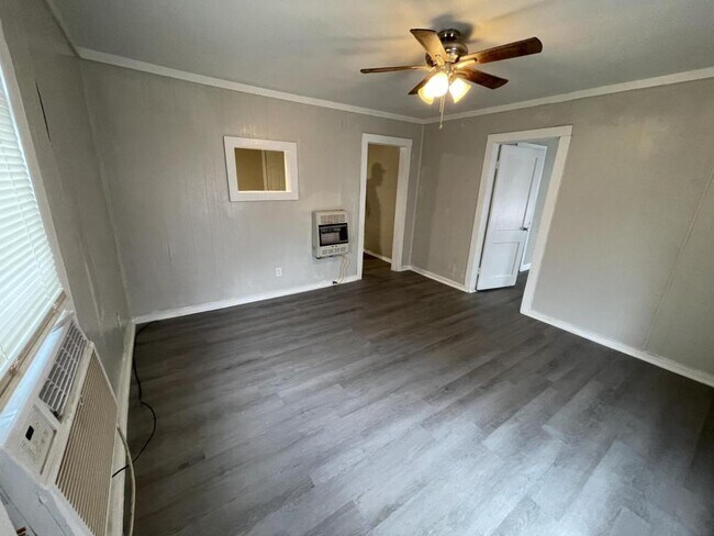 Foto del edificio - 903 6th Ave NW
