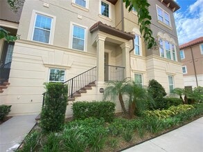 Building Photo - 1024 Parma Cir