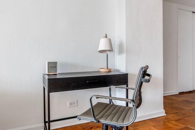 Building Photo - 305 East 86th St