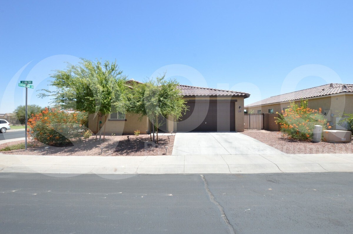 Foto principal - 367 E Kona Dr