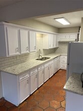 Building Photo - 11632 S Kirkwood Rd