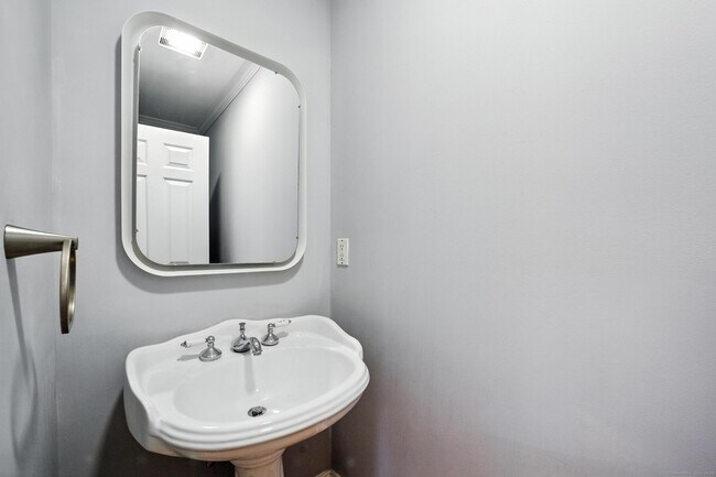 Foto del edificio - 55 Rodwell Ave