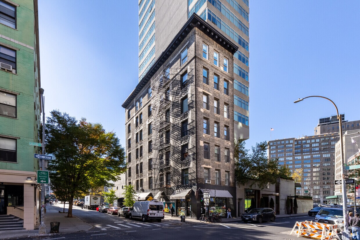 Primary Photo - Retail Co-op