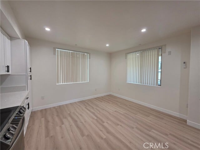 Building Photo - 14618 Sylvan St