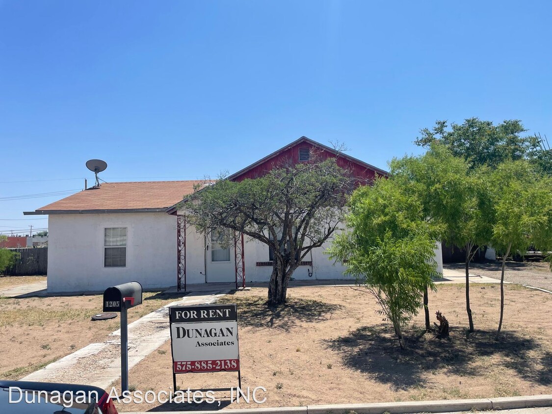 Primary Photo - 3 br, 1 bath House - 1205 W. Stevens St.