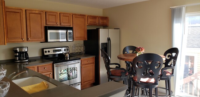 Kitchen - 5403 Central College Rd