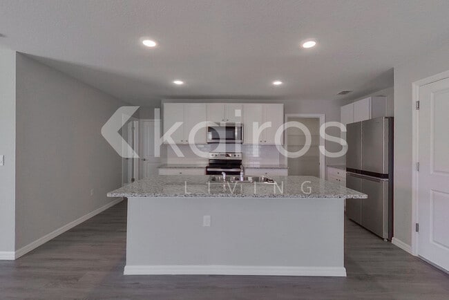 Building Photo - 8616 SW 44th Ct