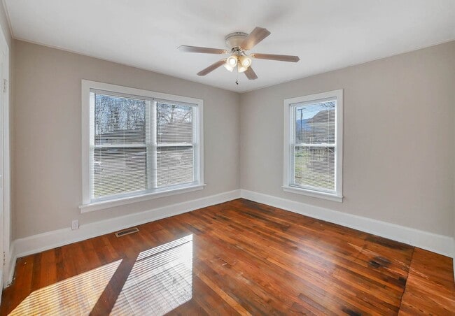 Building Photo - 2 BR 1 BA house for Rent