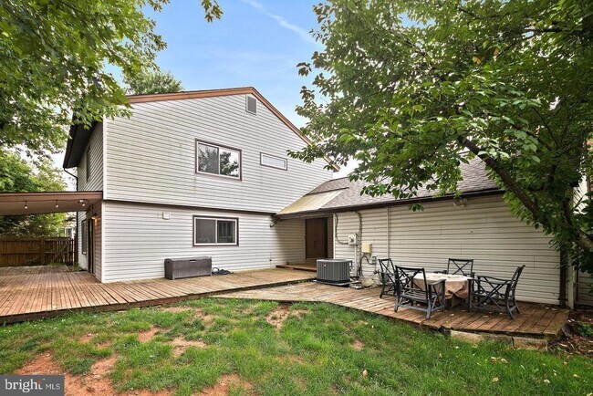 Building Photo - 511 Avondale Dr