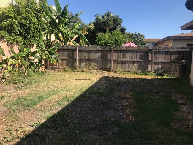 Foto del edificio - 8642 Stanford Ave