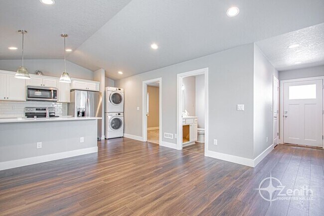 Photo - 3401 Kauffman Ave Apartment