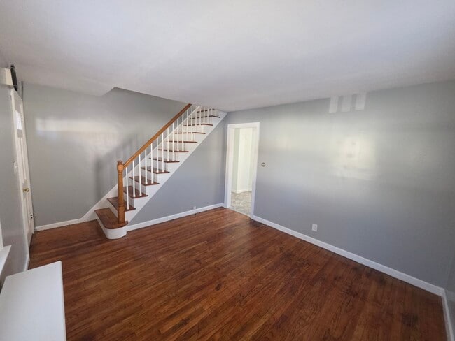 Building Photo - 15 Keller Ave