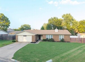 Building Photo - 3203 S 65th Cir