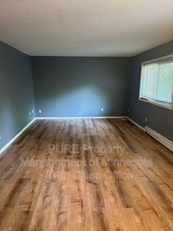 Foto del edificio - 1562 Motor Ave