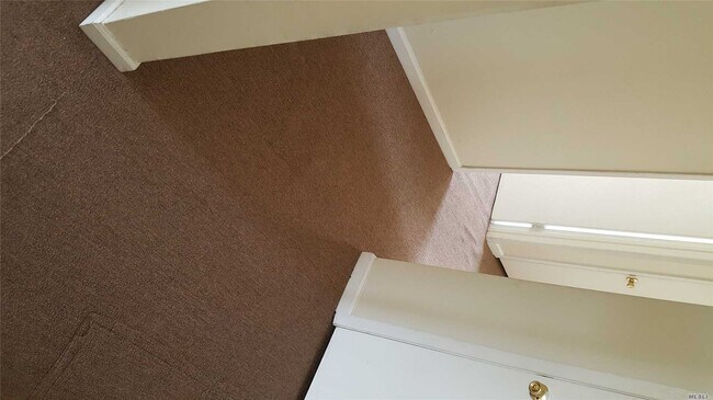 Foto del edificio - 164-36 O'Donnell Rd