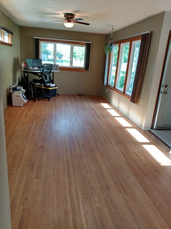 Foto del edificio - 410 14th Ave S