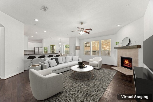 Building Photo - 6326 Wolf Run Dr