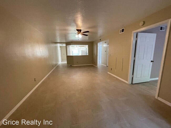 Foto del edificio - 2 br, 2 bath House - 28251 Pine Haven Way ...