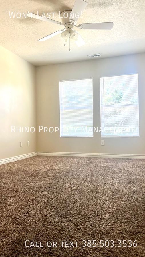 Building Photo - 3809 S Clare Dr