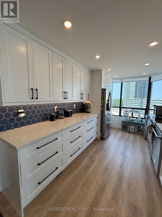 Photo principale - 7460-7460 Bathurst St