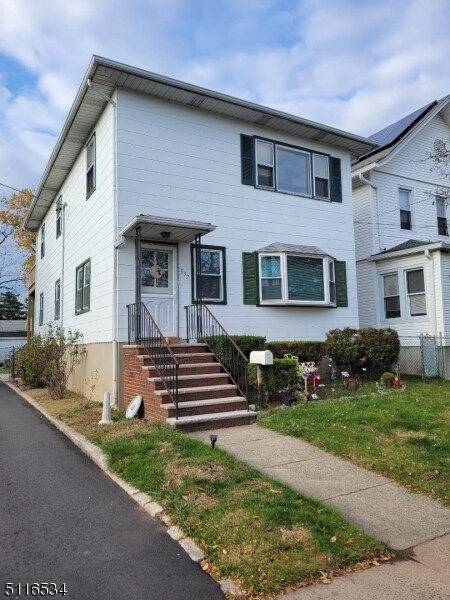 Primary Photo - 537 E Price St