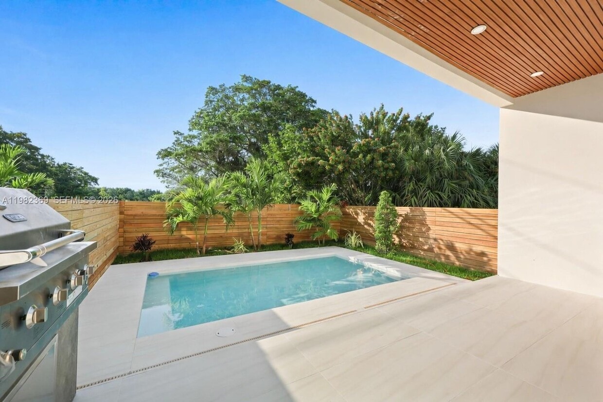 Photo - 1321 NE 13th Avenue 1321, Fort Lauderdale, FL 33304