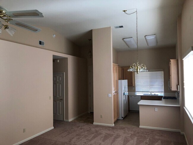 Building Photo - Woodcreek Oaks home - three bedroom