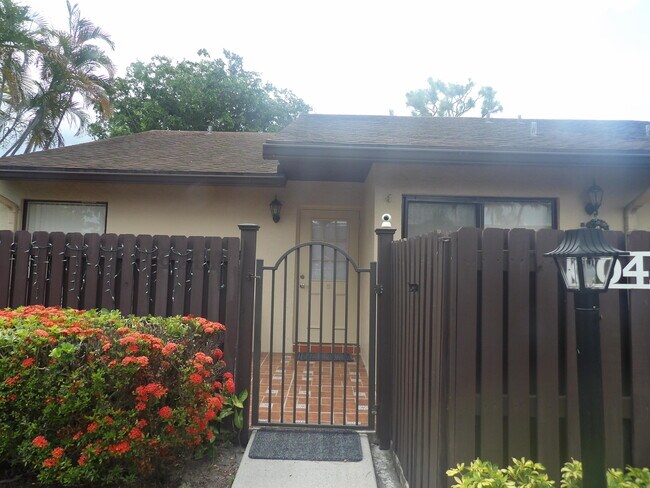 Foto del edificio - 604 Sea Pine Way