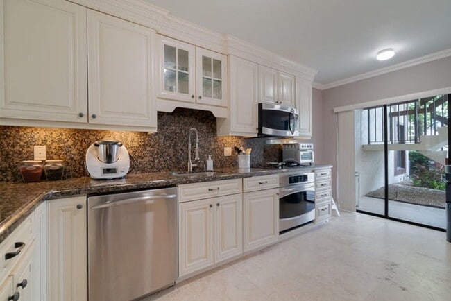 Photo - 13400 Polo Road W 104, Wellington, FL 33414 House
