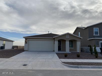 Foto del edificio - 12956 Runway Ave