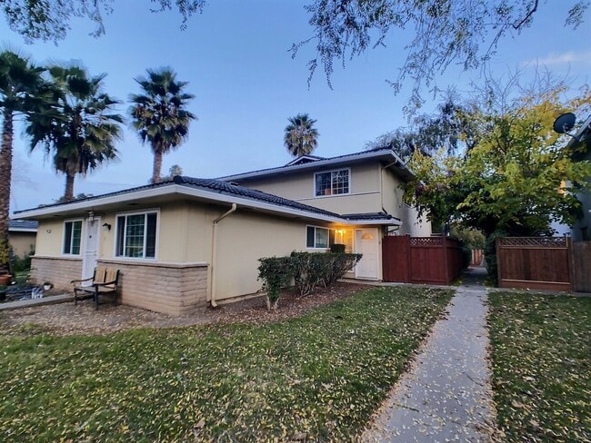 2 Bedroom in South San Jose Fourplex - 2 Bedroom in South San Jose Fourplex Townhome