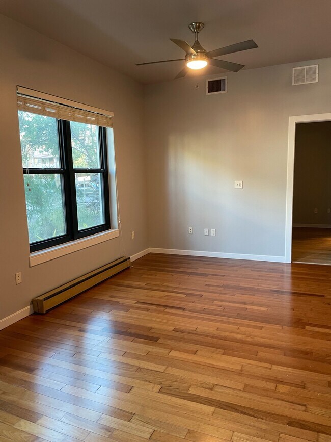 Foto del edificio - 400 4th Ave S